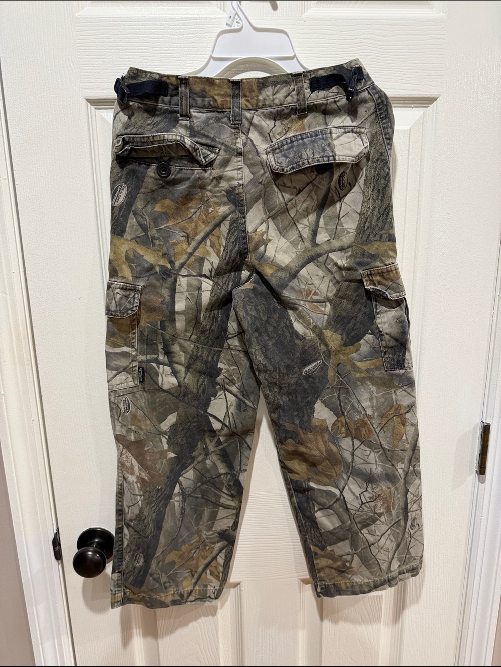 Boys Camouflage Cargo Pants Realtree 10/12 large - Picture 3 of 3
